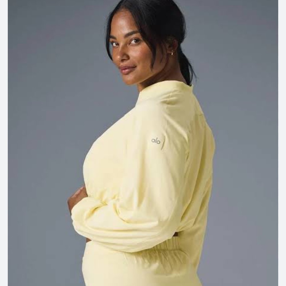 ๐๐๐ ๐ง ALO YOGA Tiebreaker Jacket-Lemon Ice medium excellent condition - Picture 4 of 15